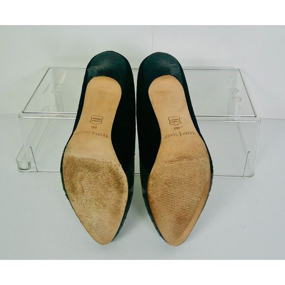WHITE HOUSE BLACK MARKET WOMEN BLACK & GRAY SUEDE & LEATHER PUMPS. SIZE 8M - Picture 4 of 4